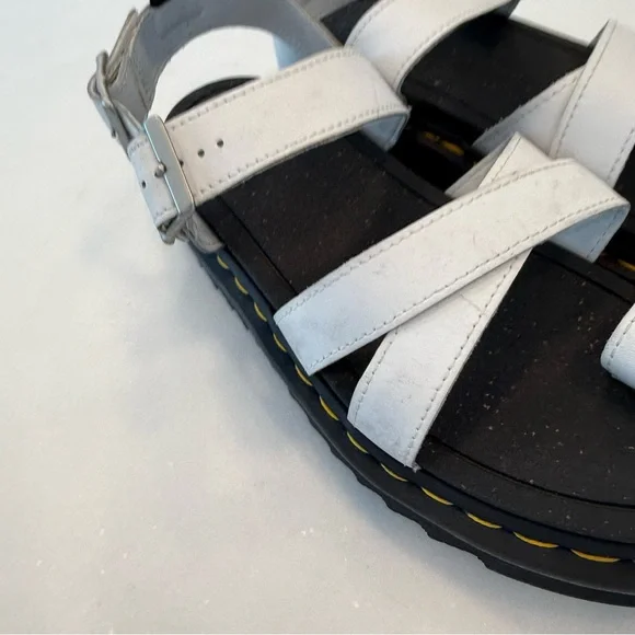 Dr Martens “AVRY” Women’s White Platform Sandals Size US 7 EU 38 NEW